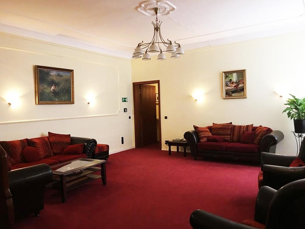 Hotel Kurfuerst Am Kurfuerstendamm Berlino