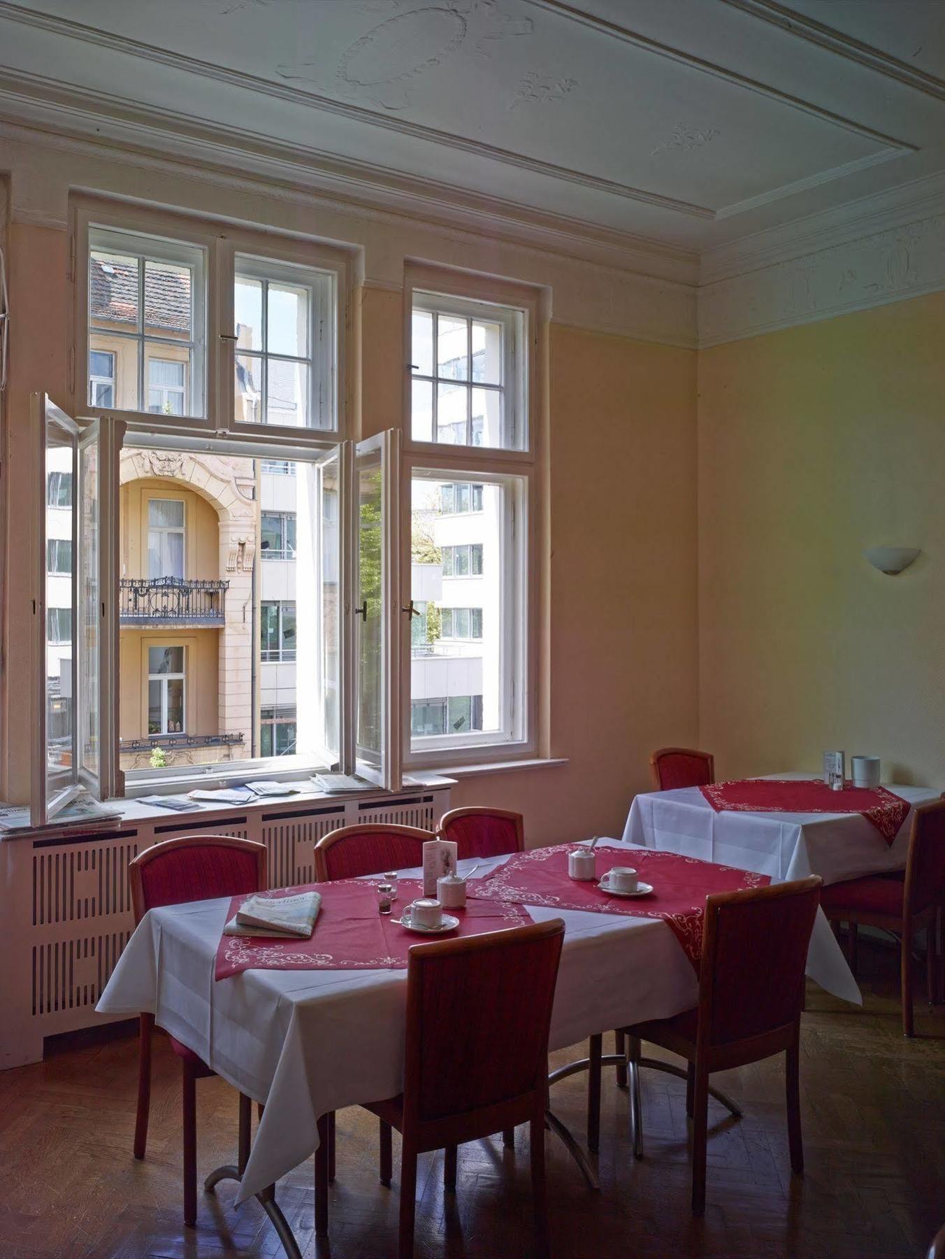 Kurfuerst Am Kurfuerstendamm 3* Berlino