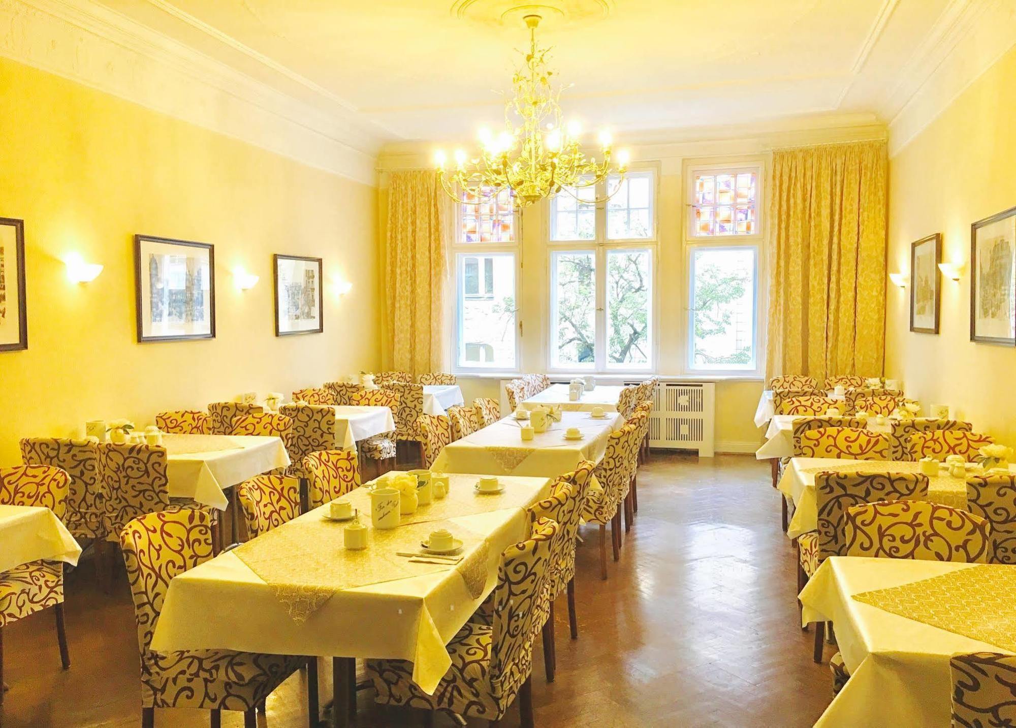 Kurfürst Am Kurfürstendamm Hotel 3*